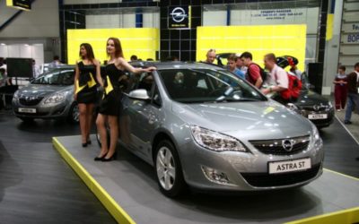 Opel привіз в Україну нові універсал і хетчбек